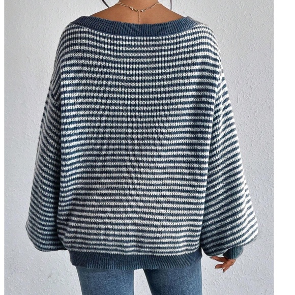 Cozy Striped oversized Balloon Sleeve Sweater Top - Picture 3 of 4